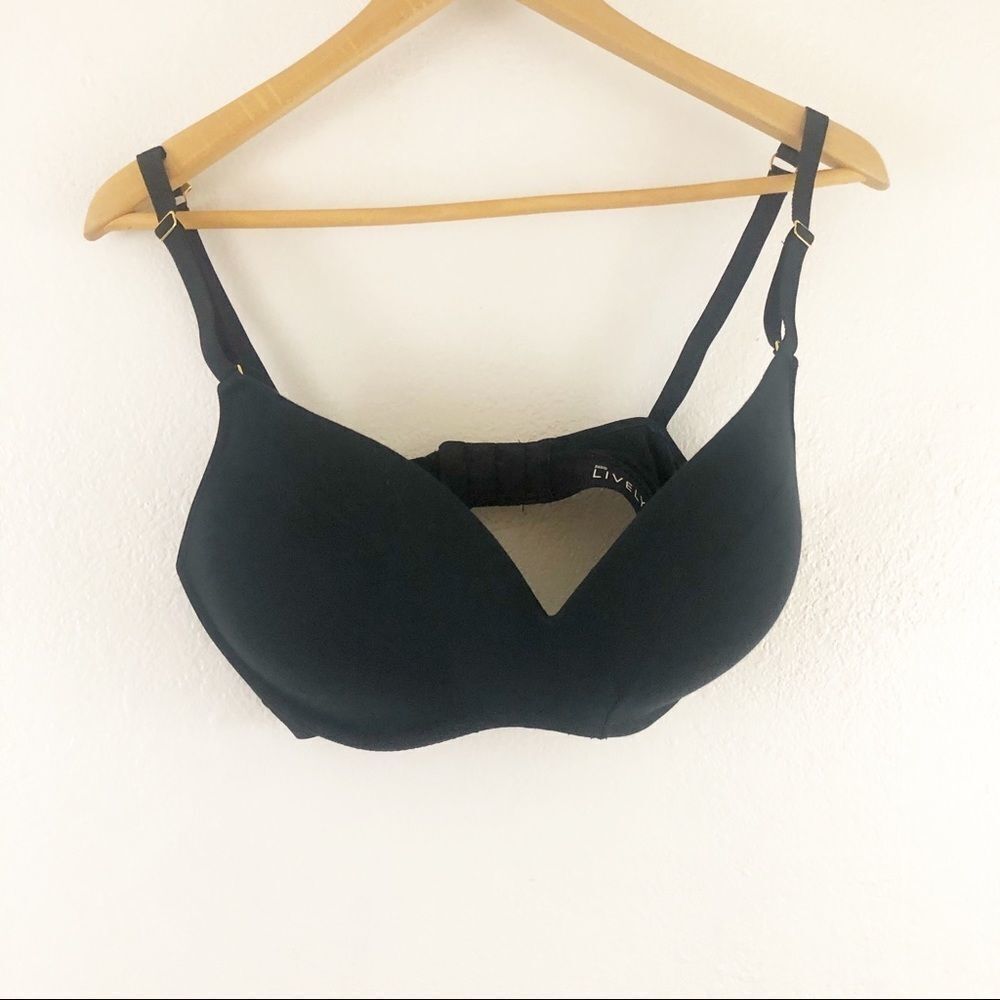 Lively black Wire Free two ways Bra size 36DD